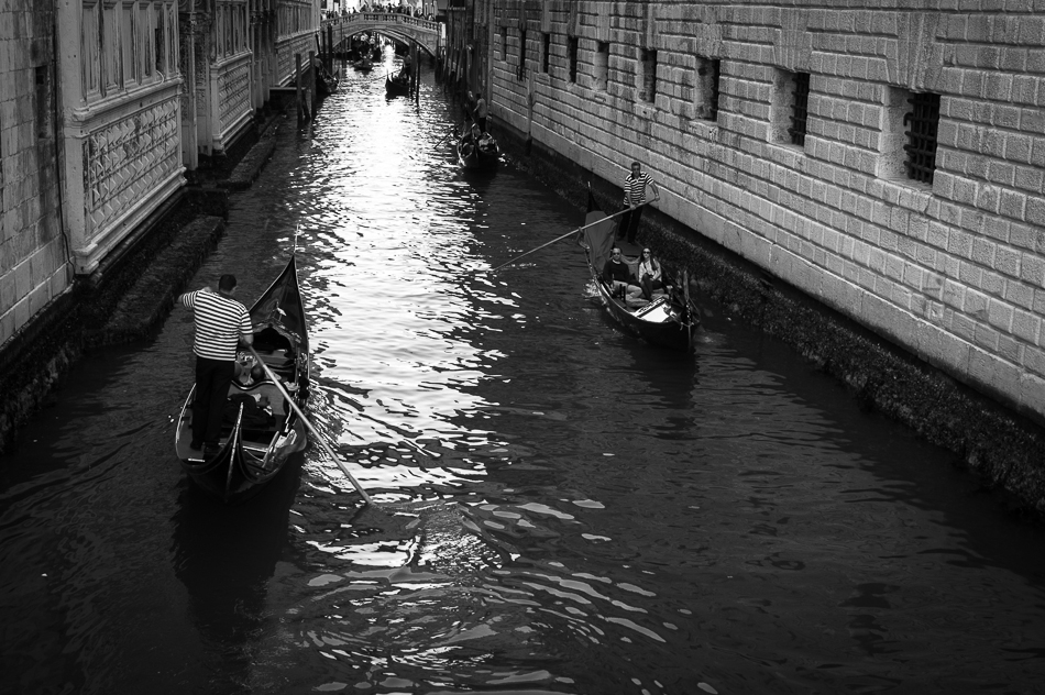 Gondolieri nel Canale