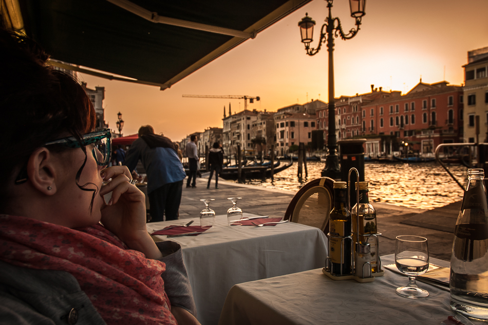 Guardando il tramonto sul Canal Grande